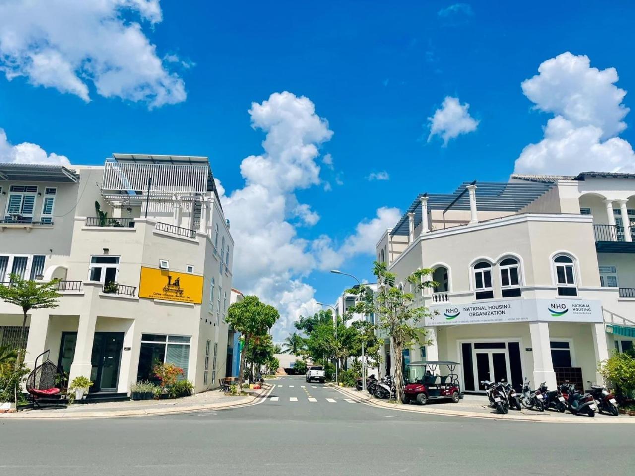 La Homestay Long Xuyên Exterior foto